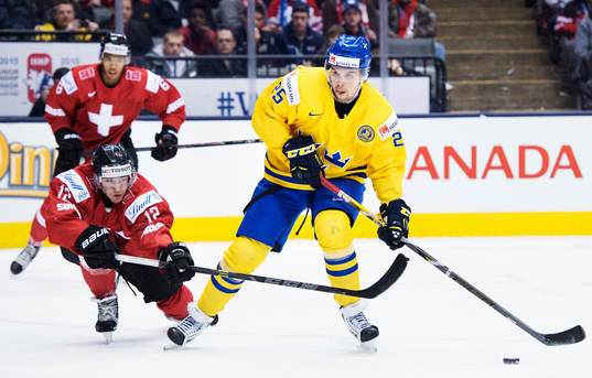 Schweiz Jason Fuchs och Sveriges Axel Holmström