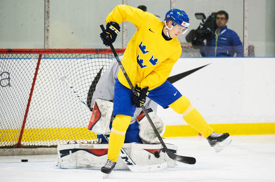Oskar Lindblom på Sveriges träning