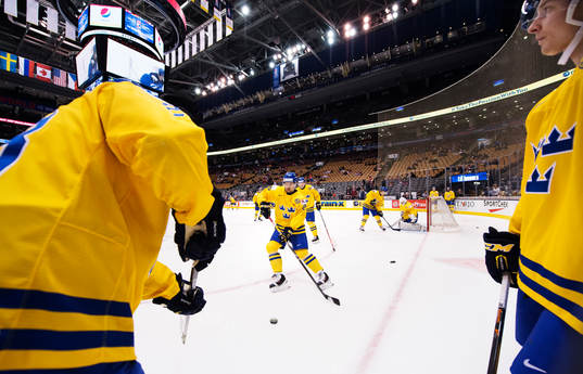 Sveriges lag värmer upp