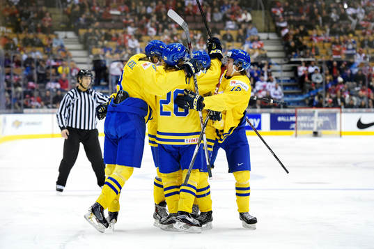 Sveriges spelare jublar