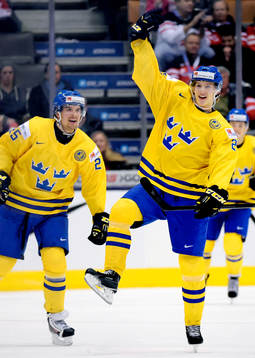 Sveriges Oskar Lindblom jublar