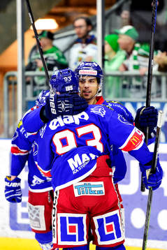 Oskarshamns David Rodman och Evan McGrath jublar