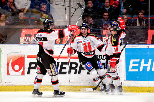 Örebros Martin Johansson jublar