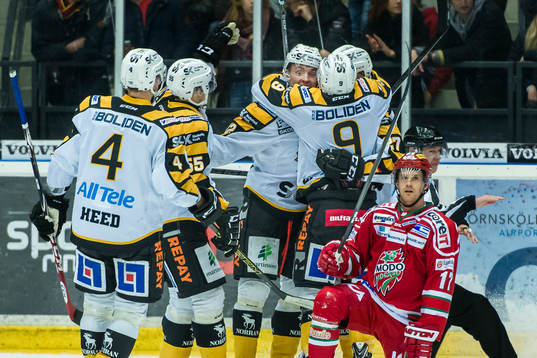 Skellefteås Martin Lundberg gör 2-4