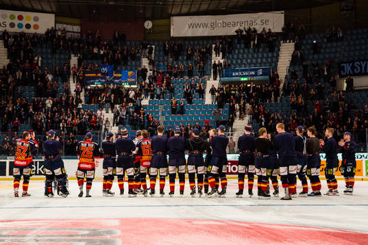 Djurgårdens spelare tackar publiken