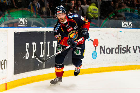 Djurgårdens Mikael Samuelsson