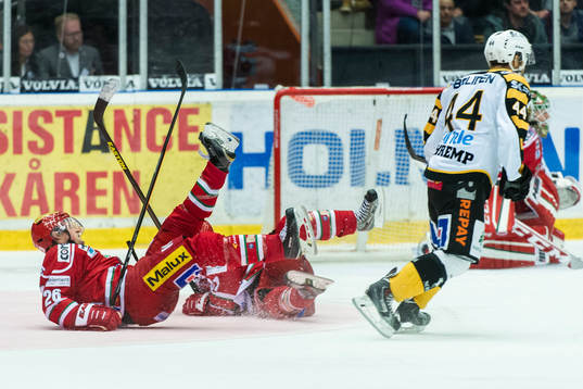 Modos Samuel Påhlsson Gustav Possler krockar när dom