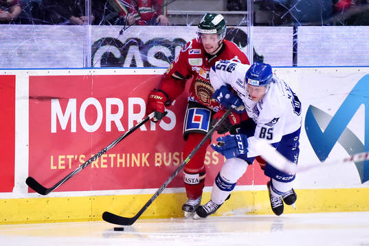 Frölundas Oscar Fantenberg och Leksands Toni Kähkönen