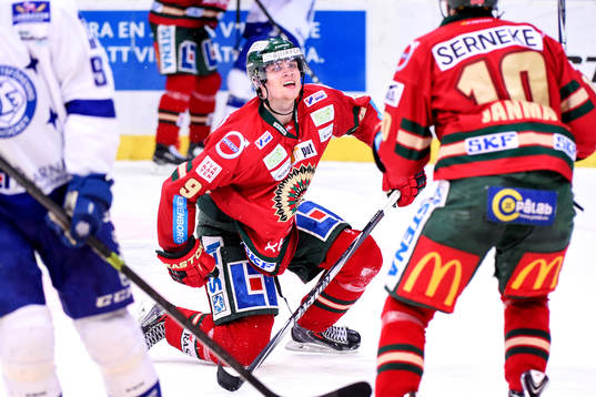 Frölundas Max Görtz och Mattias Janmark jublar