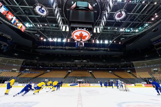 Sveriges lag tränar i Air Canada Center