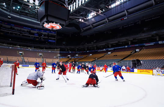 Rysslands lag tränar i Air Canada Center