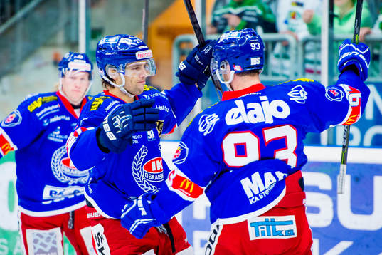 Oskarshamns David Rodman och Evan McGrath jublar