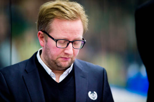 Oskarshamns tränare Fredrik Söderström deppar
