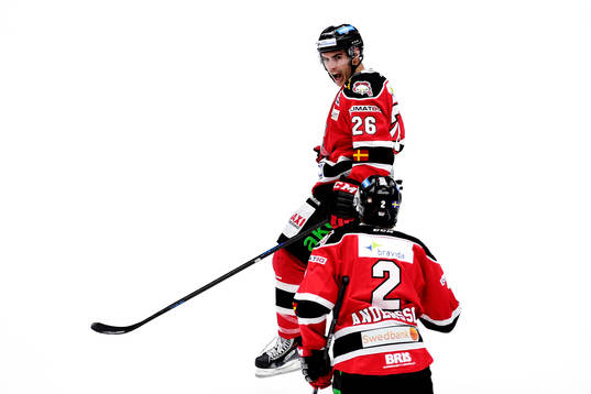 Malmö Redhawks Yanick Lehouk jublar