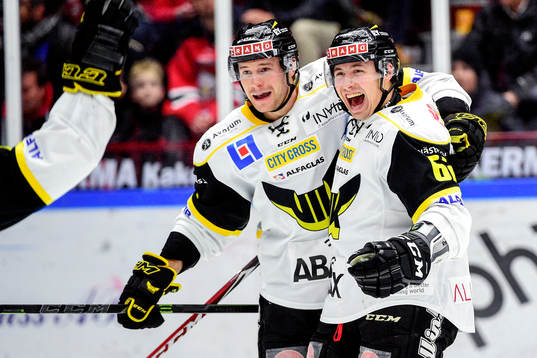 Västerås Robin Jacobsson jublar