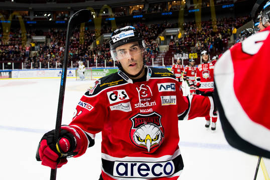 Malmö Redhawks Yanick Lehouk jublar