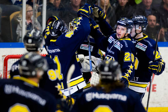 s Chris Campoli, målvakt Erik Ersberg, Lawrence Pilut och
