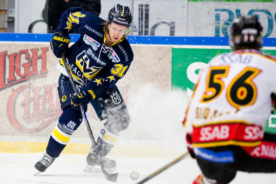 s Mattias Tedenby mot Luleås Jonathan Sigalet
