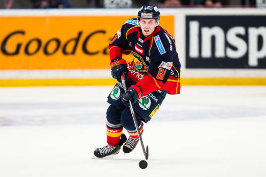 Djurgårdens Markus Ljungh med pucken