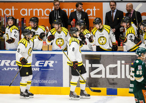 Brynäs Lukas Kilström och Jesse Niinimäki jublar