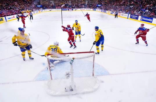 Rysslands spelare jublar