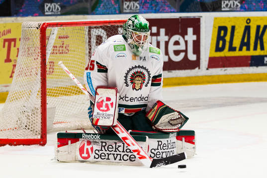 Frölundas målvakt Linus Fernström
