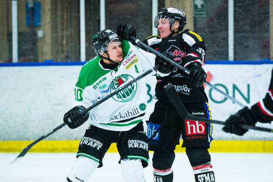 Rögles Viktor Lindgren och Asplövens Nicolai Bryhnisveen