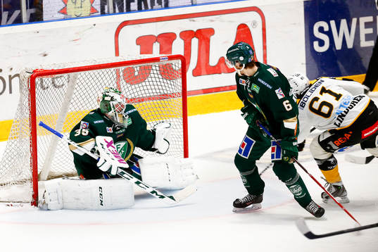 Skellefteås Fredrik Lindgren gör 2-2 bakom Färjestads