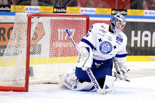 Leksands målvakt Joakim Lundström deppar