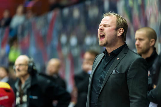 Modos assisterande tränare Henrik Gradin