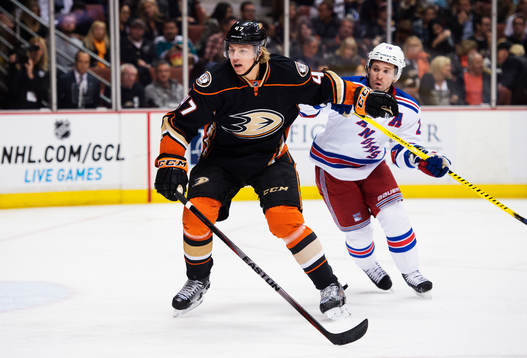 Anaheims Hampus Lindholm och New Yorks Martin St Louis
