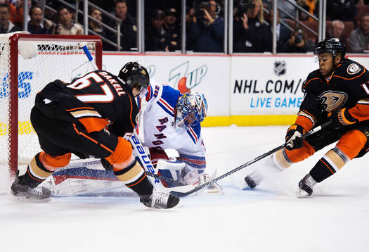 Anaheim Ducks Rickard Rakell och Devante Smith-Pelly oroar