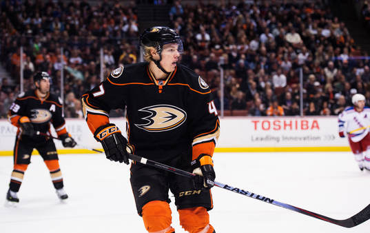 Anaheims Hampus Lindholm