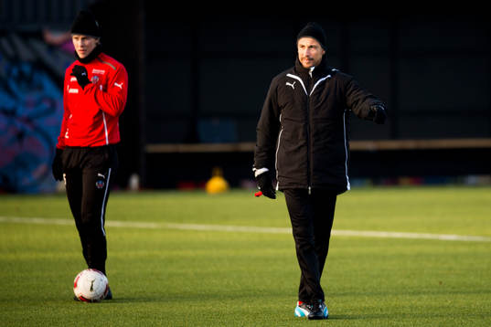 Helsingborgs tränare Henrik Larsson (th) och Emil Krafth