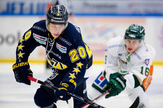 s Lawrence Pilut mot Färjestads Joakim Nygård