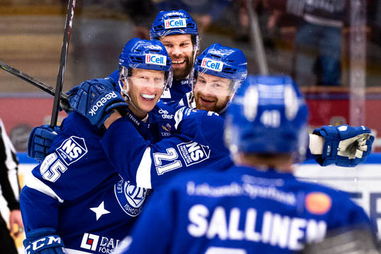 Leksands Toni Kähkönen , Joonas Rönnberg  och Mattias