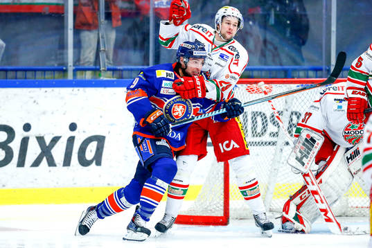Växjös Josh Hennessy och Modos Dennis Persson