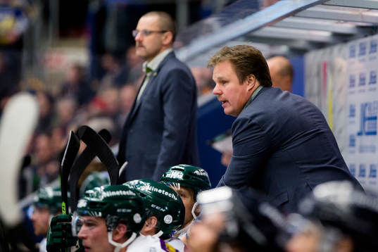 Färjestads tränare Tommy Samuelsson och assisterande