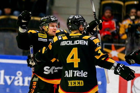 Skellefteås Janne Pesonen jublar