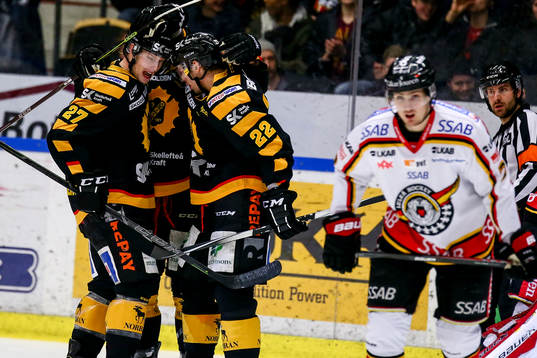 Skellefteås Janne Pesonen jublar