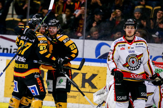 Skellefteås Janne Pesonen jublar