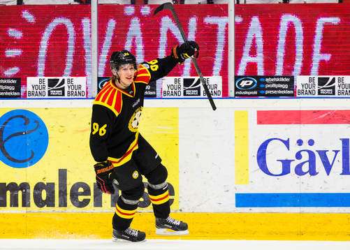 Brynäs Oskar Lindblom jublar