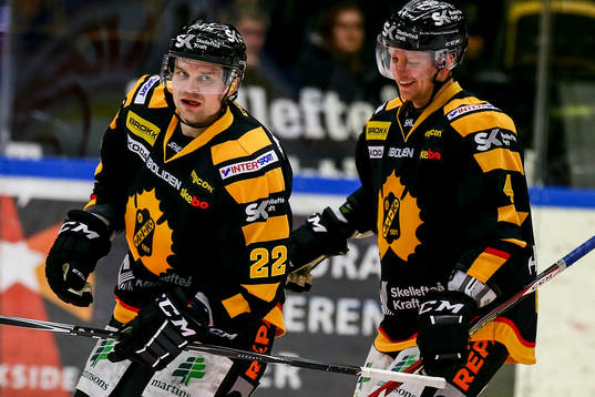 Skellefteås Janne Pesonen jublar