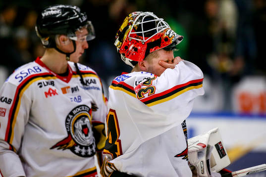 Luleås målvakt Joel Lassinantti deppar