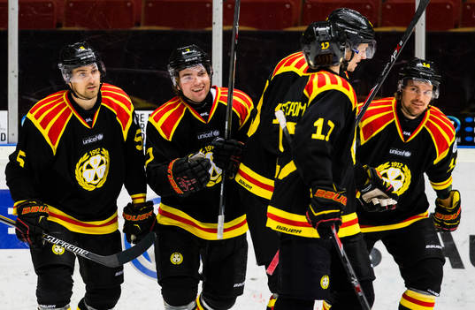 Brynäs Ponthus Westerholm jublar