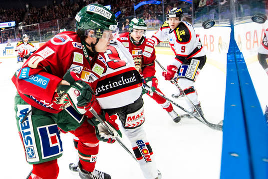 Frölundas Mattias Janmark och Örebros Joonas Jalvanti