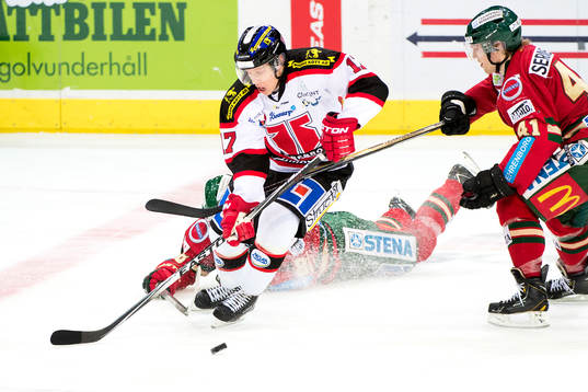 Örebros Daniel Viksten och Frölundas Mathis Olimb