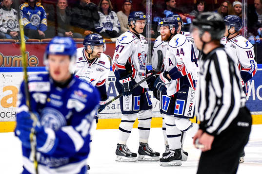 Daniel Rahimi, Oscar Sundh och Jonas Junland jublar