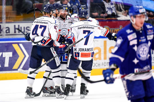 Linköpings Mattias Bäckman jublar