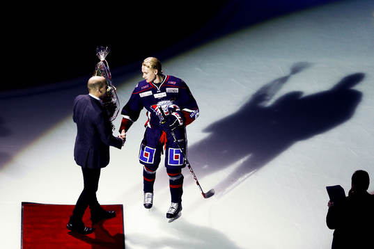 Linköpings Gustav Forsling hyllas